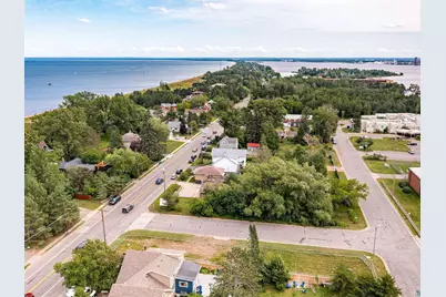 1439 Minnesota Ave, Duluth, MN 55802 - Photo 2