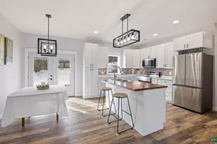 912 Carter Creek, Eveleth, MN 55734 - Photo 12