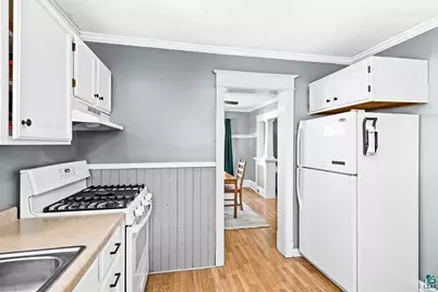 5811 Cody St, Duluth, MN 55807 - Photo 10