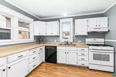 5811 Cody St, Duluth, MN 55807 - Photo 6