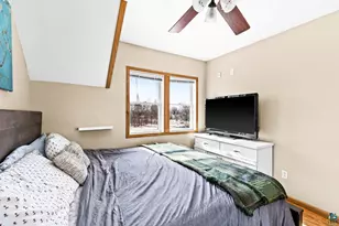 5811 Cody St, Duluth, MN 55807 - Photo 20