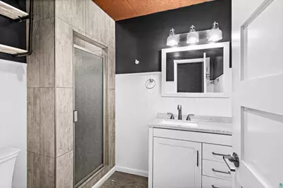 722 E 3rd St, Duluth, MN 55805 - Photo 12