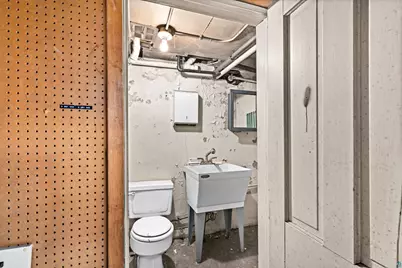 722 E 3rd St, Duluth, MN 55805 - Photo 36