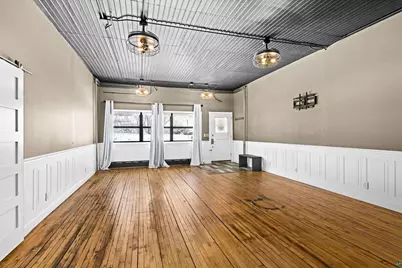 722 E 3rd St, Duluth, MN 55805 - Photo 8