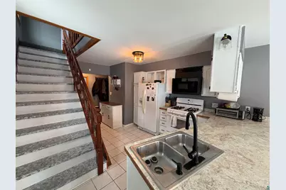 1025 W 8th St, Duluth, MN 55806 - Photo 12