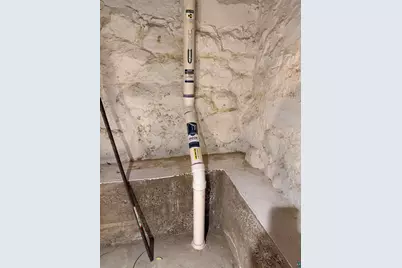 1025 W 8th St, Duluth, MN 55806 - Photo 26