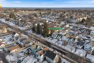 616 Summit St, Eveleth, MN 55734 - Photo 4