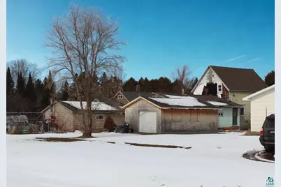 513 16th Ave W, Ashland, WI 54806 - Photo 2