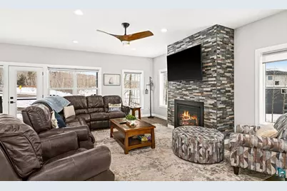 121 Kayak View Ct, Duluth, MN 55807 - Photo 2