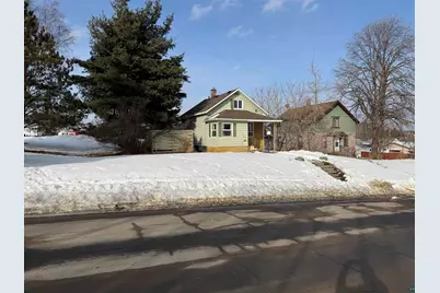 1135 E Harvey St, Ely, MN 55731 - Photo 2