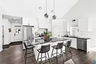 22 Spartan Circle Dr, Superior, WI 54880 - Photo 8