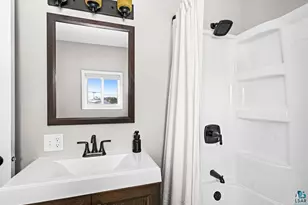 1714 E 4th St, Superior, WI 54880 - Photo 16