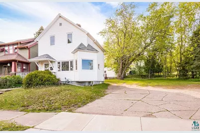 1027 E 9th St, Duluth, MN 55805 - Photo 2