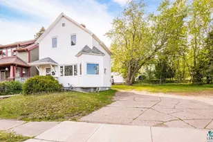 1027 E Ninth St, Duluth, MN 55805 - Photo 2