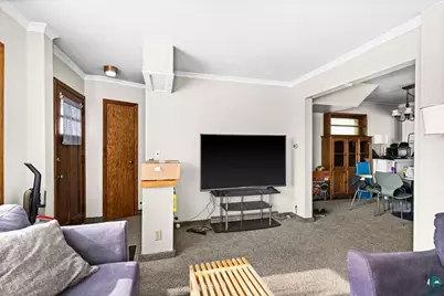 1027 E 9th St, Duluth, MN 55805 - Photo 6