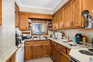 1027 E Ninth St, Duluth, MN 55805 - Photo 4