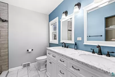 4646 W Pioneer Rd, Duluth, MN 55803 - Photo 32