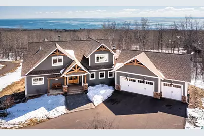 119 Montauk Ln, Duluth, MN 55804 - Photo 1