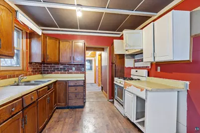 701 E 11th St, Duluth, MN 55802 - Photo 6