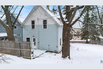 701 E 11th St, Duluth, MN 55802 - Photo 4