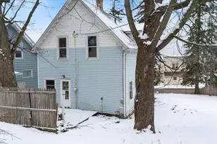 701 E 11th St, Duluth, MN 55802 - Photo 4