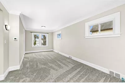 3916 W 4th Street, Duluth, MN 55807 - Photo 8