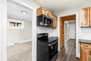 3916 W 4th St, Duluth, MN 55807 - Photo 14