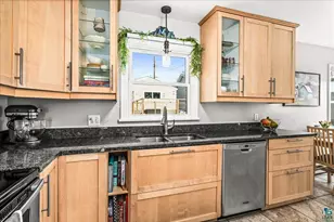 427 11th Ave, Two Harbors, MN 55616 - Photo 6