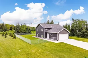 1225 Hidden Springs Ln, Two Harbors, MN 55616 - Photo 2