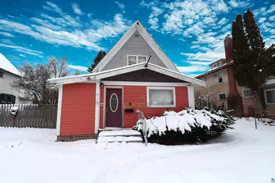 611 Beaser Ave, Ashland, WI 54806 - Photo 2