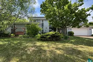 333 NE 5th Ave, Chisholm, MN 55719 - Photo 1