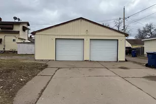 3001 W 3rd Ave, Hibbing, MN 55746 - Photo 36