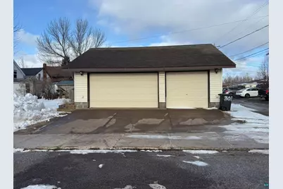 301 8th St, Two Harbors, MN 55616 - Photo 4