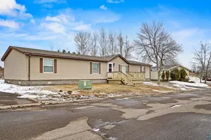 42 S Elder Dr, Duluth, MN 55810 - Photo 2