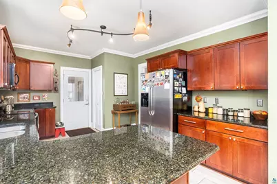 1319 E 6th St, Duluth, MN 55805 - Photo 14