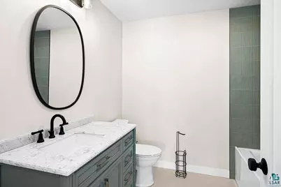 2236 Hoover St, Duluth, MN 55811 - Photo 32