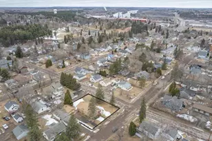 405 4th St, Cloquet, MN 55720 - Photo 34