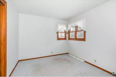 129 Artavia St, Duluth, MN 55811 - Photo 8