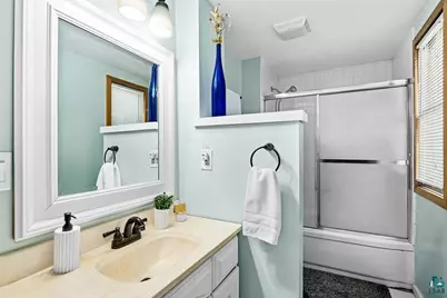 711 E 13th St, Duluth, MN 55805 - Photo 26