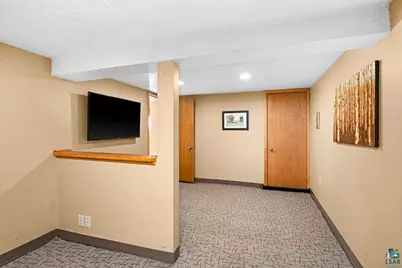 711 E 13th St, Duluth, MN 55805 - Photo 32