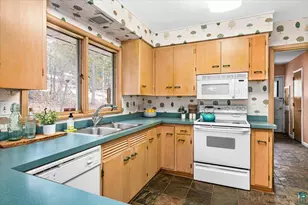 3621 E Superior St, Duluth, MN 55804 - Photo 12