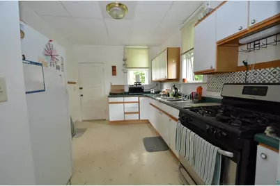 1026 E 3rd St, Duluth, MN 55805 - Photo 12