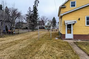 119 E Michigan Ave, Gilbert, MN 55741 - Photo 2