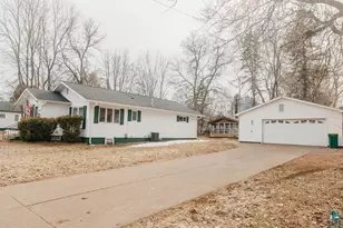 423 13th St, Cloquet, MN 55720 - Photo 1