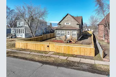 1821 E 4th St, Superior, WI 54880 - Photo 36