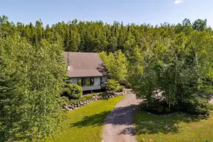 19 Reed Dr, Silver Bay, MN 55614 - Photo 2