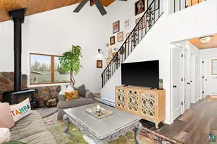 19 Reed Dr, Silver Bay, MN 55614 - Photo 16