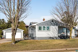 3804 Minnesota Ave, Duluth, MN 55802 - Photo 1