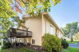 324 Wildwood Dr, Duluth, MN 55811 - Photo 2