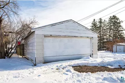 605 Weeks Ave, Superior, WI 54880 - Photo 18